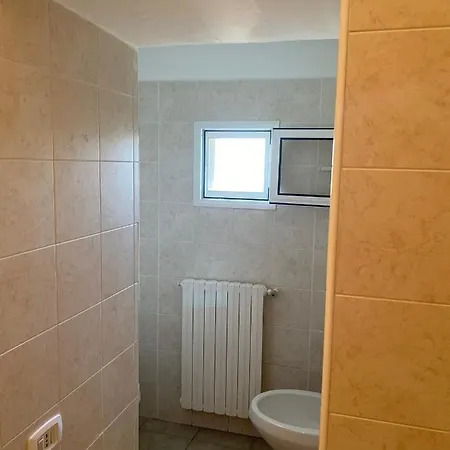 拉基兹塔公寓 *